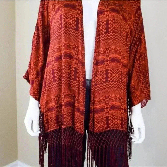 Forever21 Contemporary Open Front Kimono Cardigan Boho Aztec Print Fringe S NWOT - Picture 6 of 6
